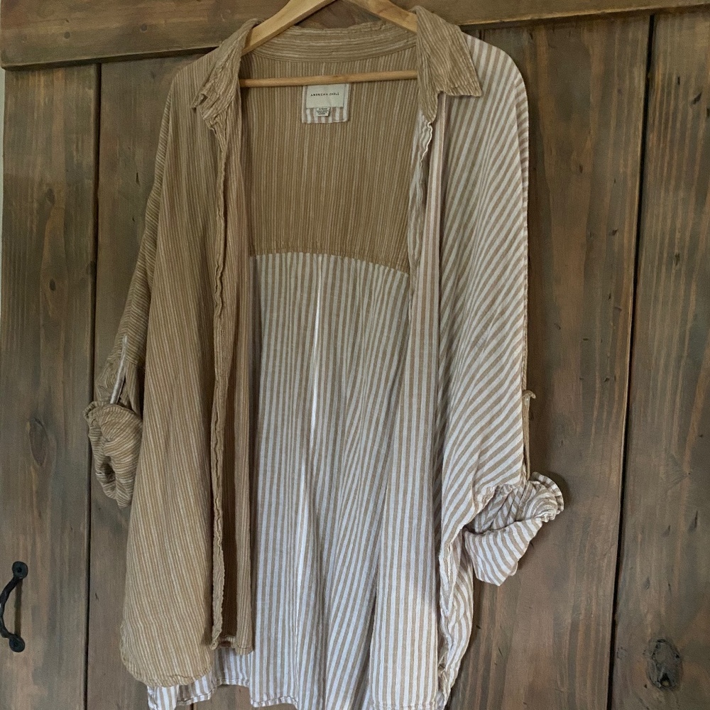American Eagle Breathable Button-Up Relaxed Oversized